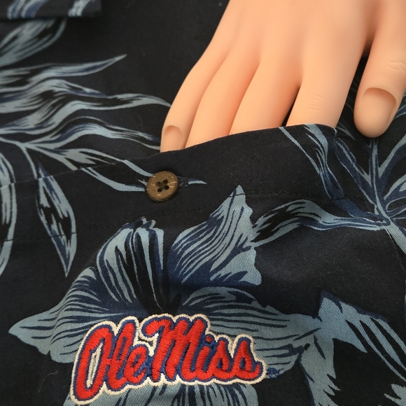 Chiliwear Ole Miss Blue Floral Men's Hawaiian Shirt Short Sleeve Est. Size XL - Picture 7 of 12